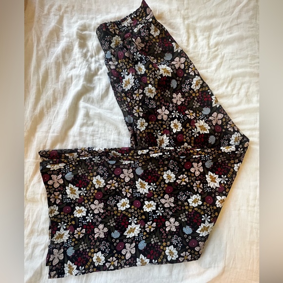 BCBGeneration Floral Wide Leg Pants - Picture 2 of 6